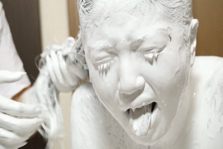 【1000pts!】不公平でミジメ…　ひとりだけ絵具まみれ… 10　サンプル画像04