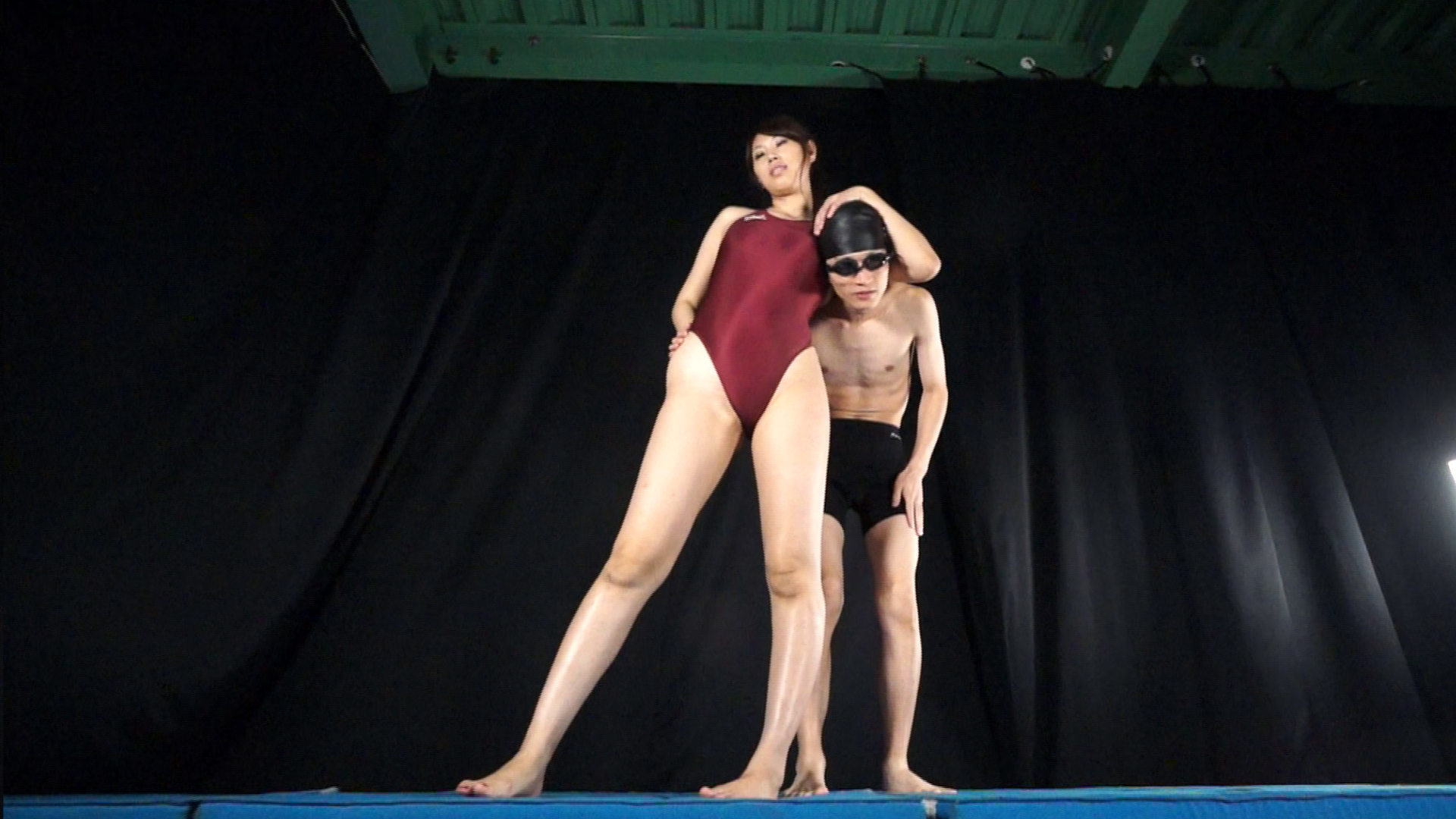 【新特別価格】【HD】ガリバーアスリート4 高身長むっちり競泳水着　サンプル画像01