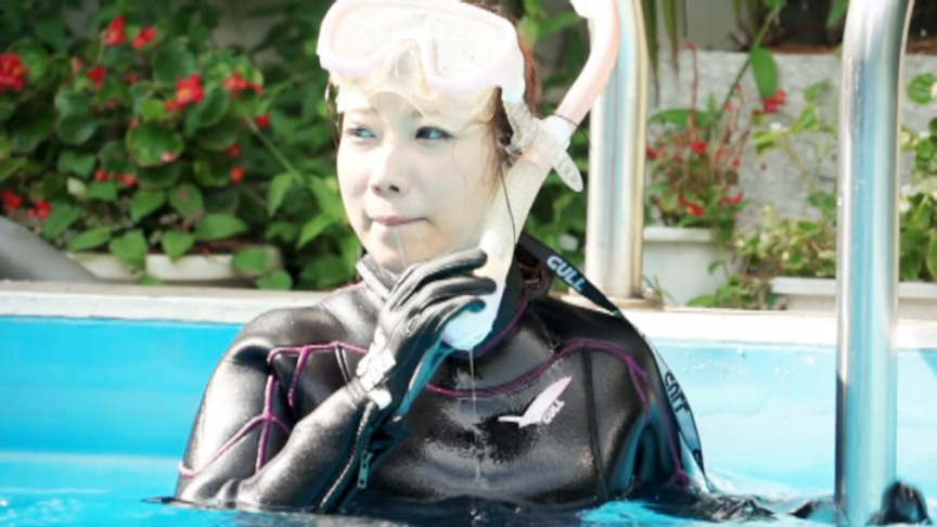 【値下げ商品】ウェットスーツガール3　サンプル画像05