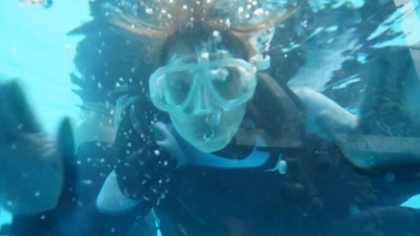 【値下げ商品】ウェットスーツガール4　サンプル画像01