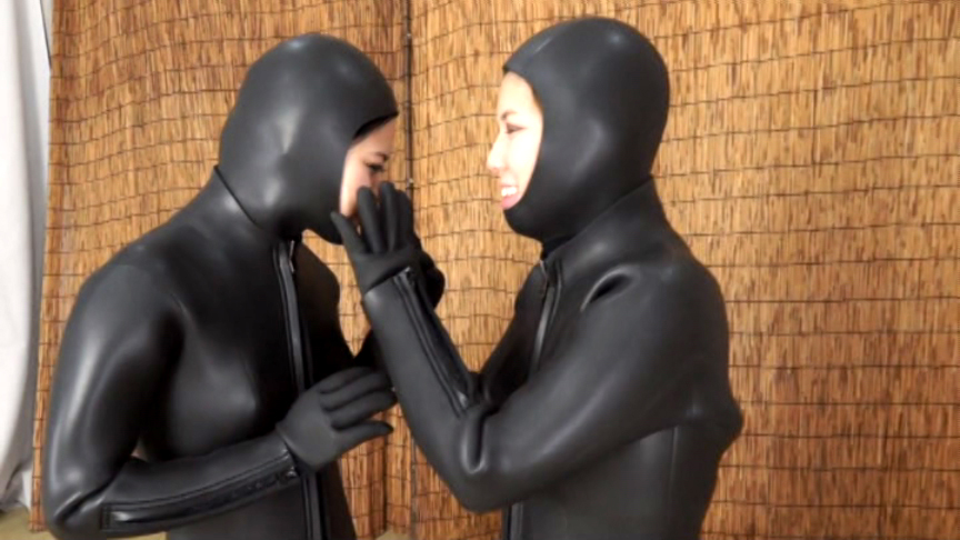 【値下げ商品】濡れた淫貝 海女ダイバースーツ百合族2　サンプル画像02