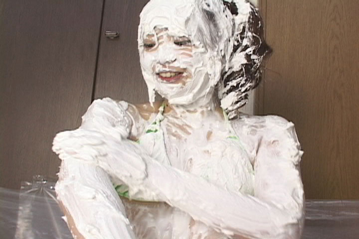 パイ投げ&クリームまみれでエッチ 5　サンプル画像07