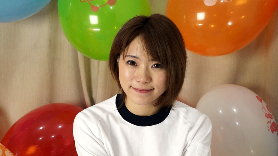 れいなのお尻風船割り七変化　サンプル画像03