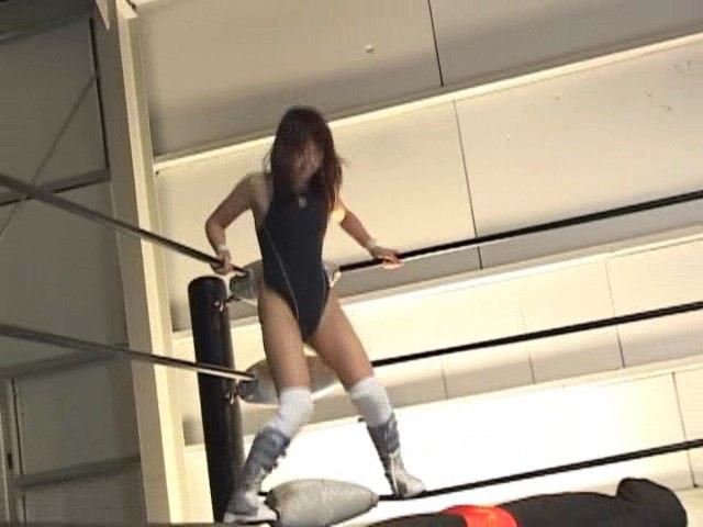 【新特別価格】彼女とプロレスで勝負!! Vol.02　サンプル画像09