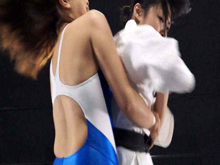 【HD】陵辱異種格闘技戦 Vol.1 女子空手家VS女子プロレスラー　サンプル画像02