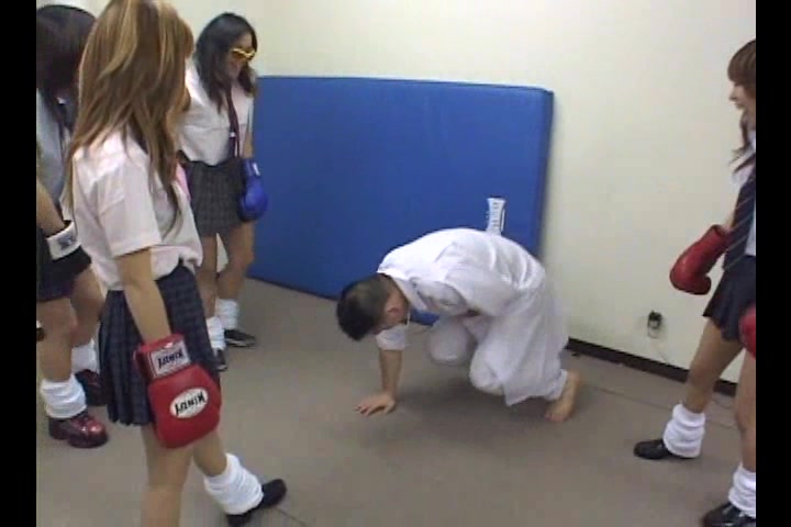 本気で“男”ボコします!49　サンプル画像08