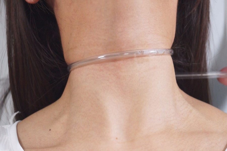 【700ptsOFF!】熟女同士の首絞めくらべ　サンプル画像03