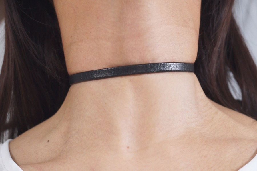 【700ptsOFF!】熟女同士の首絞めくらべ　サンプル画像04