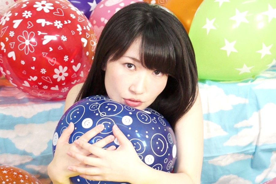 【700ptsOFF!】【HD】中川絢音と安達メイの風船ファンタジー　サンプル画像02