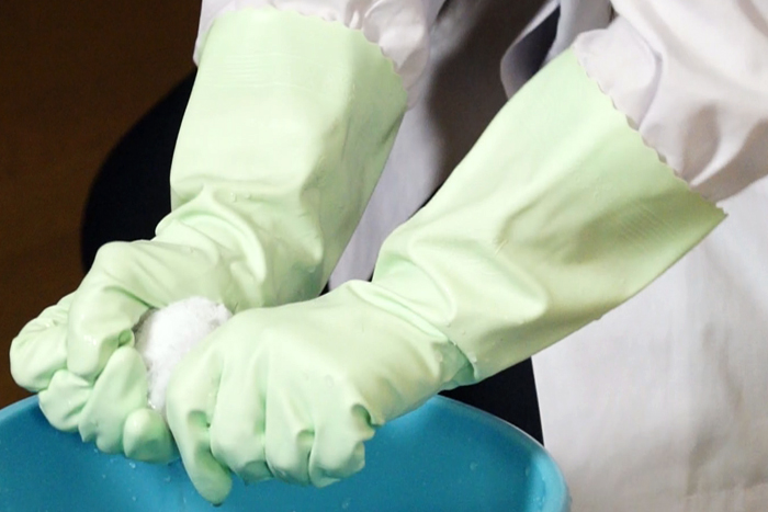 【新特別価格】家政婦優子　炊事用ゴム手袋情事5　サンプル画像07