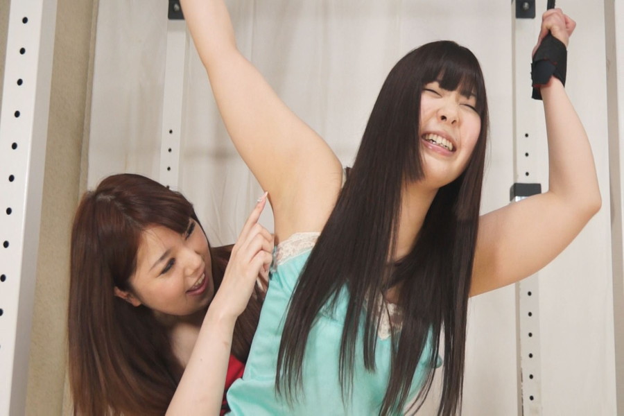 女の子同士でくすぐりがまんくらべ 6　サンプル画像01