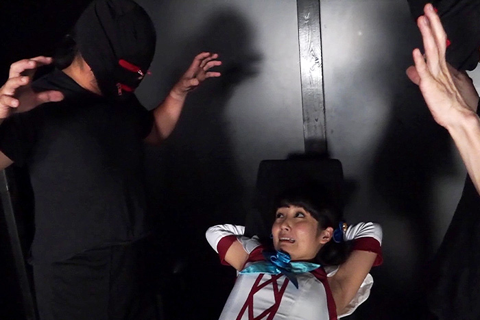 ヒロイン拷問くすぐり Vol.2　サンプル画像02