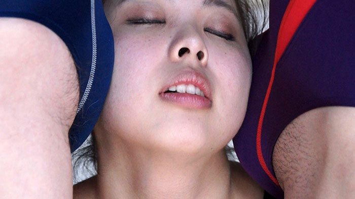 【HD】かつお動画本舗×アスリート 競水・競パンモッコリ祭!!!　サンプル画像03