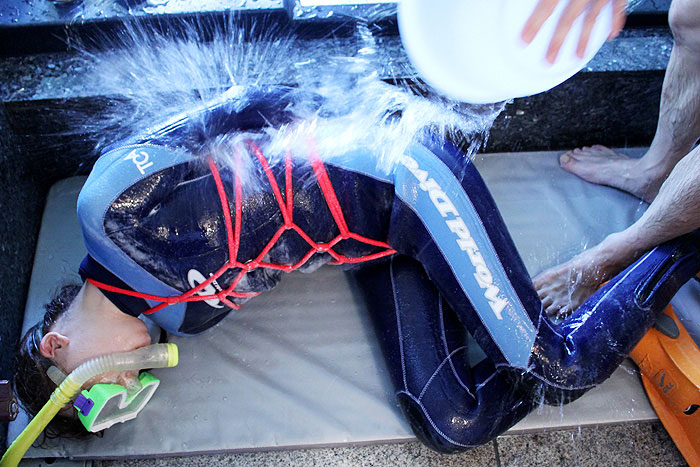 【新特別価格】ウェットスーツマーメイド監禁・観察日誌Vol.4　サンプル画像01