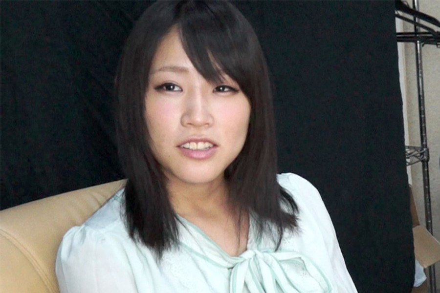 女性の首・喉・首絞め　サンプル画像03