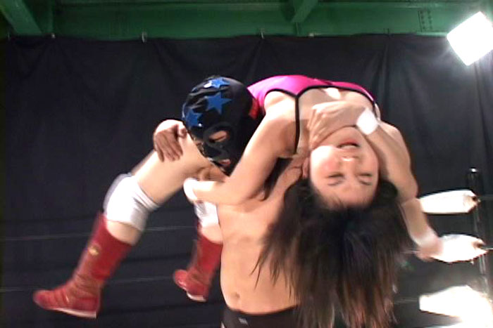 ファイティングガールズ4ミックスファイト&イメージ フェアリー純 バビロンミナ 女子プロレス ミックスファイト 天才美少女 フェアリー純 肩車