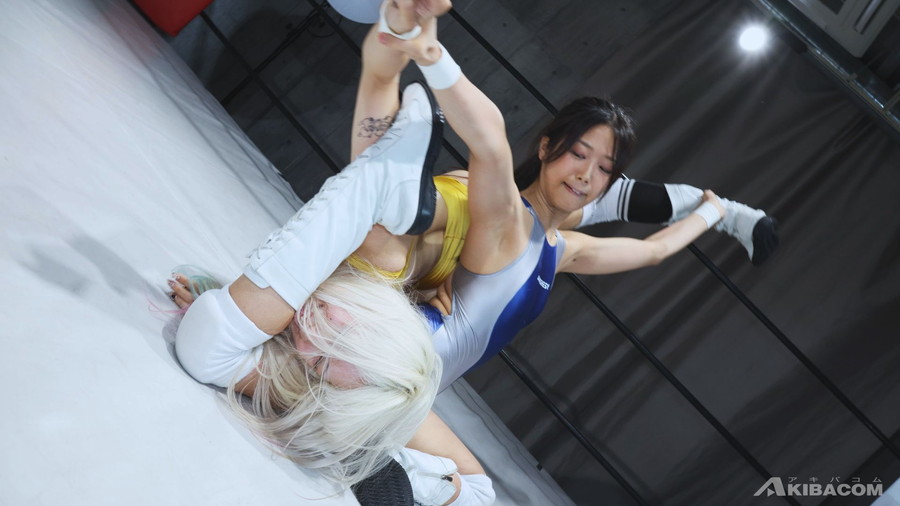 女子プロレス　キャットファイト　前乃菜々　YUE