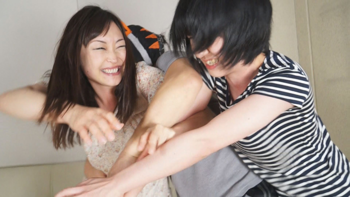 女子プロレス　巨乳　人妻　ひなみ　瞳