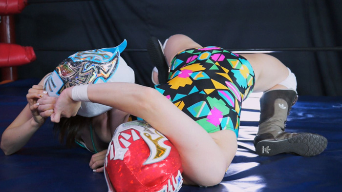 プロレレス技　いたぶる　覆面対決　微乳 鈴屋いちご 武井ゆうり