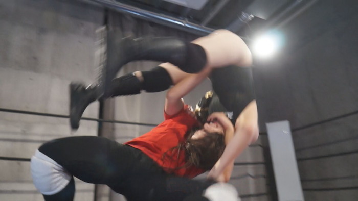 女子プロレス　キャットファイト　男対決　葉月もえ