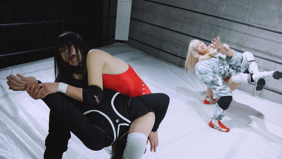 女子プロレス　キャットファイト　男対決　新垣ひとみ　ＹＵＥ　